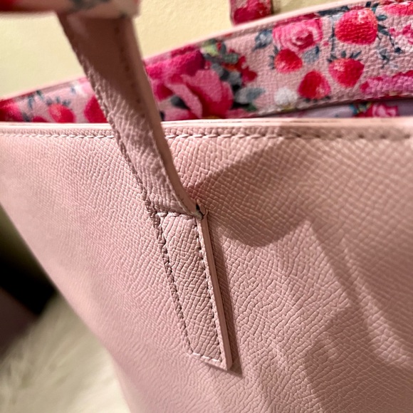 Betsy Johnson Large Strawberry Pink Tote - Picture 9 of 16